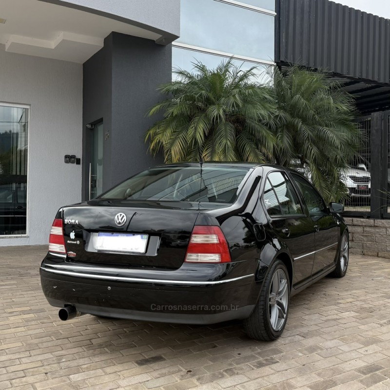 BORA 2.0 MI 8V GASOLINA 4P MANUAL - 2007 - GUAPORé