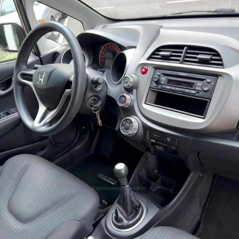 FIT 1.4 LX 16V FLEX 4P MANUAL - 2011 - FLORES DA CUNHA