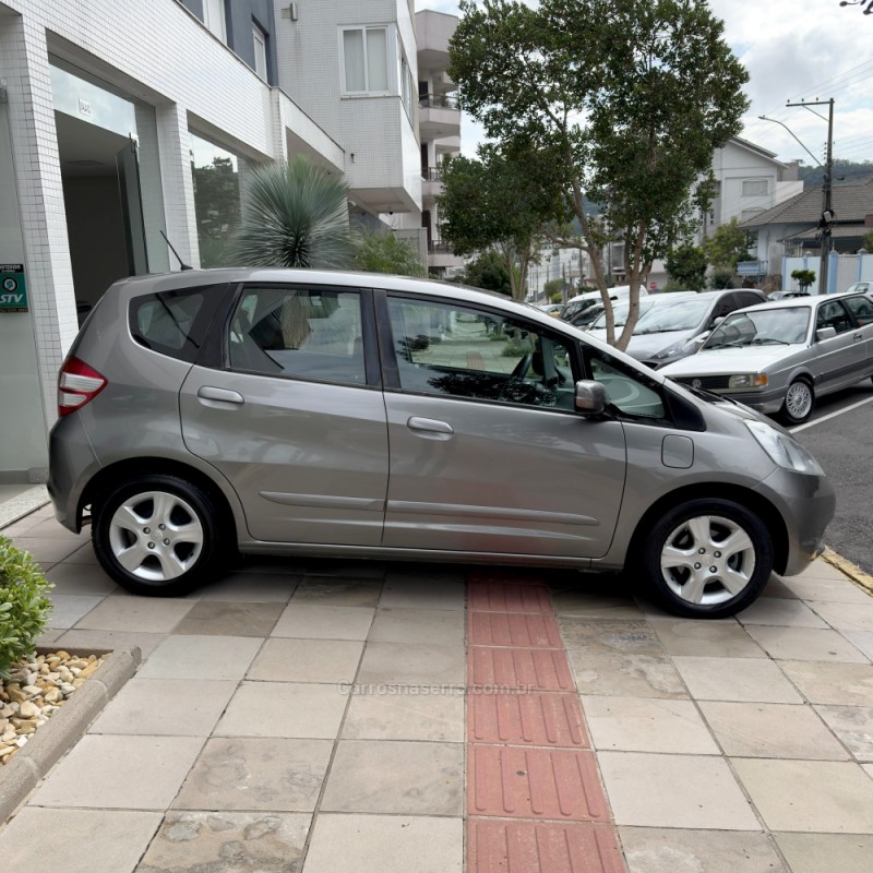 FIT 1.4 LX 16V FLEX 4P MANUAL - 2011 - FLORES DA CUNHA