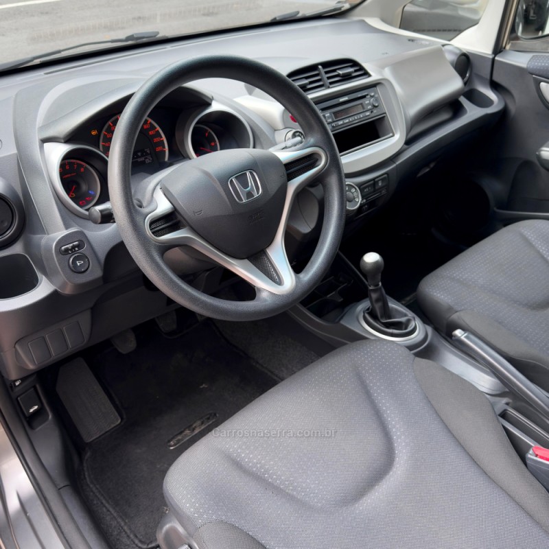 FIT 1.4 LX 16V FLEX 4P MANUAL - 2011 - FLORES DA CUNHA