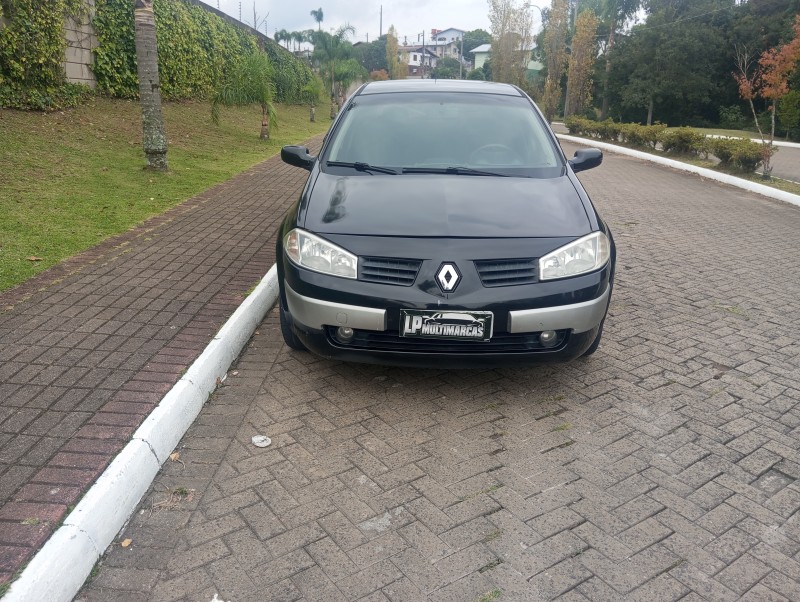 MÉGANE 2.0 DYNAMIQUE SEDAN 16V GASOLINA 4P MANUAL - 2008 - CAXIAS DO SUL