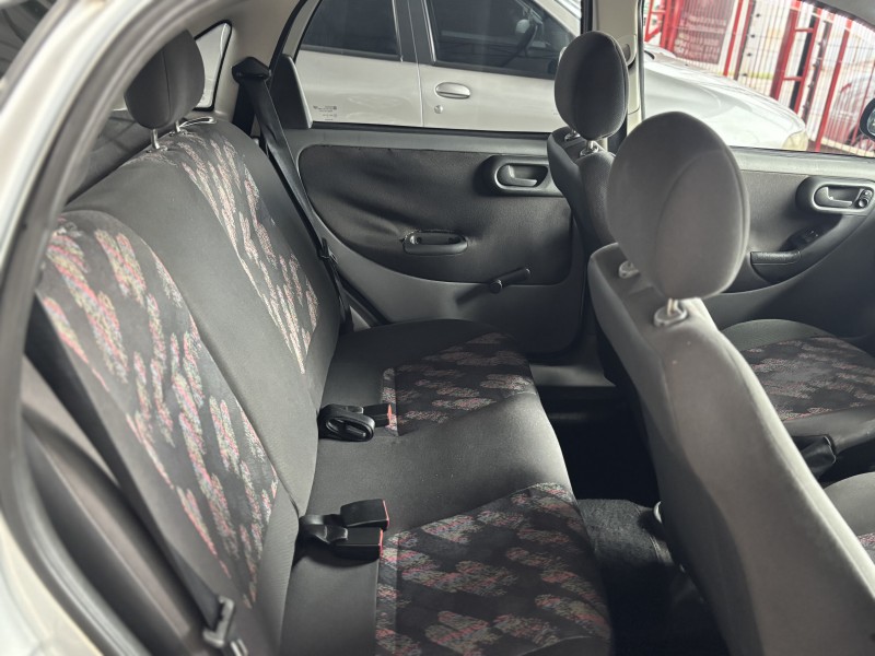 CORSA 1.8 MPFI MAXX SEDAN 8V FLEX 4P MANUAL - 2005 - CAXIAS DO SUL