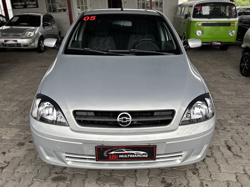 CORSA 1.8 MPFI MAXX SEDAN 8V FLEX 4P MANUAL - 2005 - CAXIAS DO SUL
