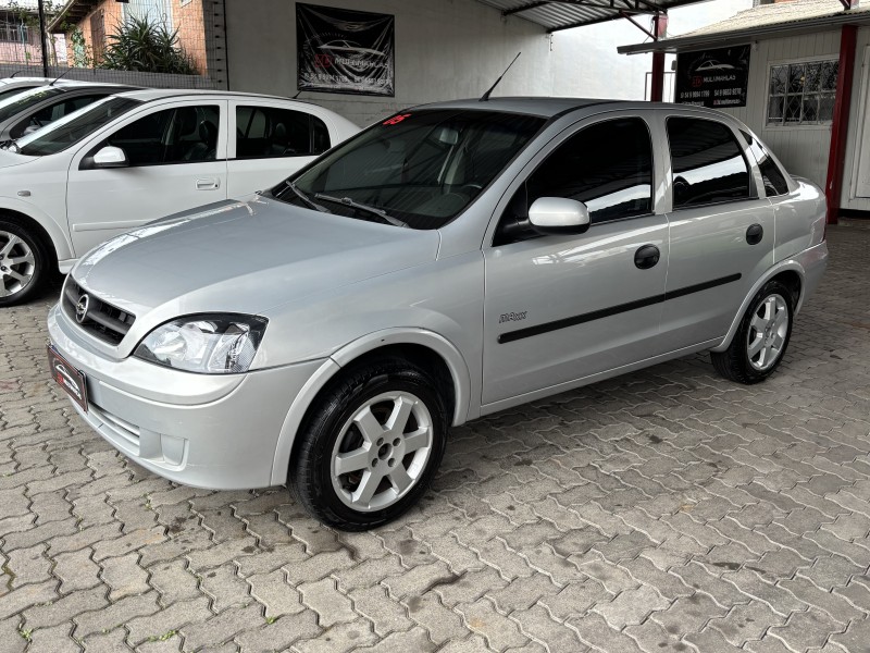CORSA 1.8 MPFI MAXX SEDAN 8V FLEX 4P MANUAL