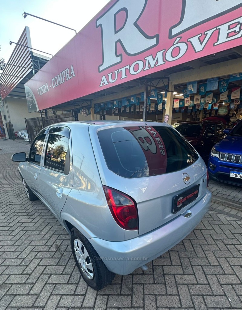 CELTA 1.0 MPFI VHC LIFE 8V FLEX 4P MANUAL - 2010 - PAROBé