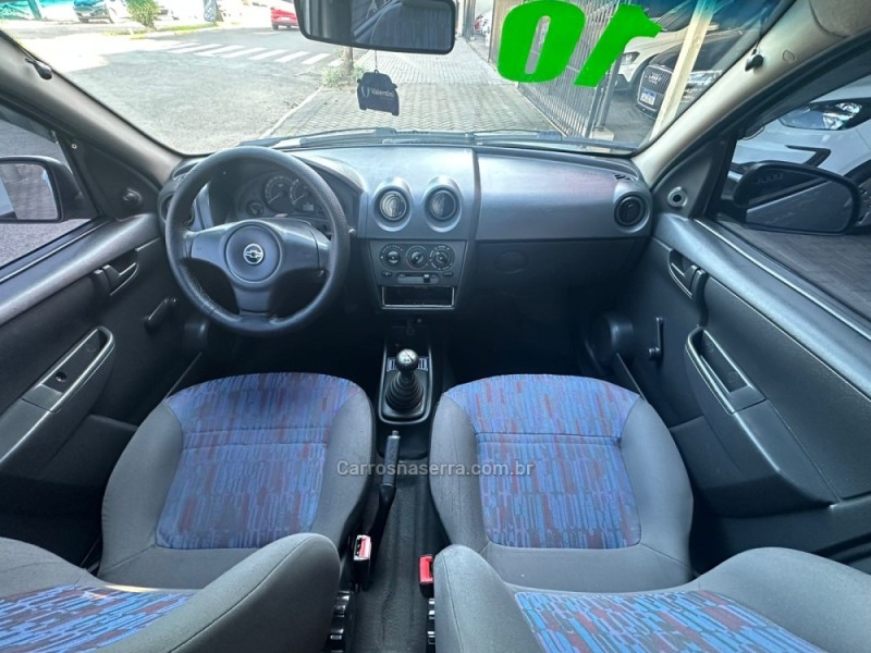 CELTA 1.0 MPFI VHC LIFE 8V FLEX 4P MANUAL - 2010 - PAROBé