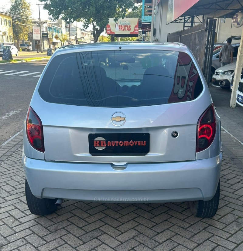 CELTA 1.0 MPFI VHC LIFE 8V FLEX 4P MANUAL - 2010 - PAROBé