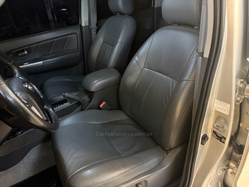 HILUX 3.0 SRV 4X4 CD 16V TURBO INTERCOOLER DIESEL 4P AUTOMÁTICO - 2014 - CARLOS BARBOSA