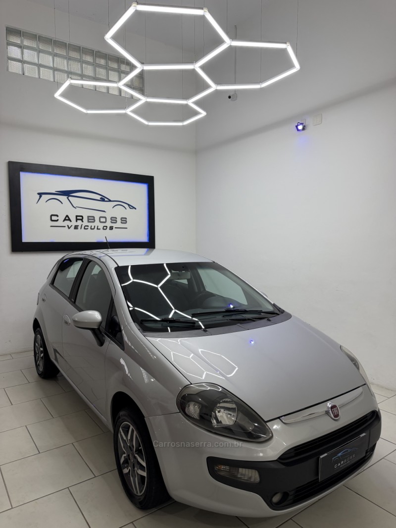 PUNTO 1.4 ATTRACTIVE 8V FLEX 4P MANUAL - 2014 - CAXIAS DO SUL