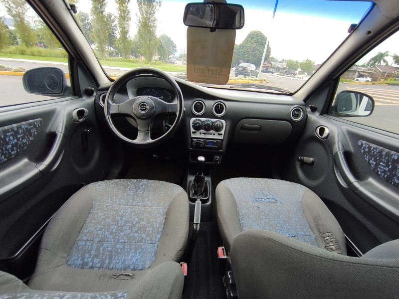 CELTA 1.4 MPFI SUPER 8V GASOLINA 4P MANUAL - 2005 - BOM PRINCíPIO