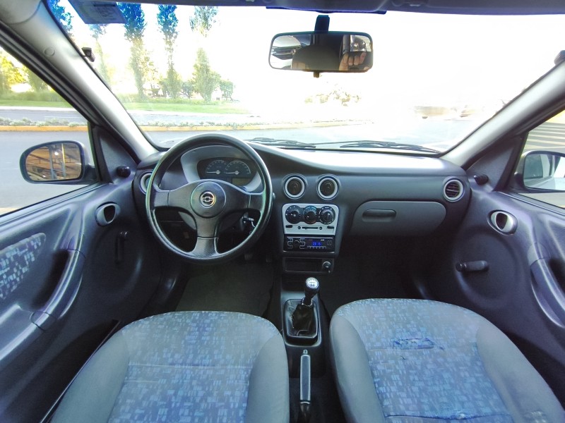 CELTA 1.4 MPFI SUPER 8V GASOLINA 4P MANUAL - 2005 - BOM PRINCíPIO