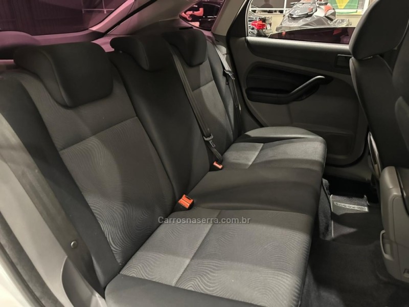 FOCUS 1.6 GL 8V GASOLINA 4P MANUAL - 2013 - CAXIAS DO SUL