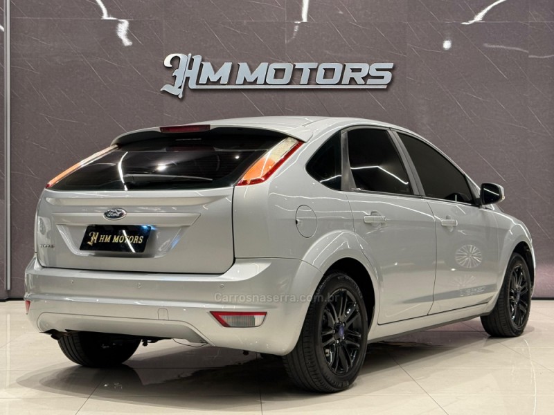 FOCUS 1.6 GL 8V GASOLINA 4P MANUAL - 2013 - CAXIAS DO SUL