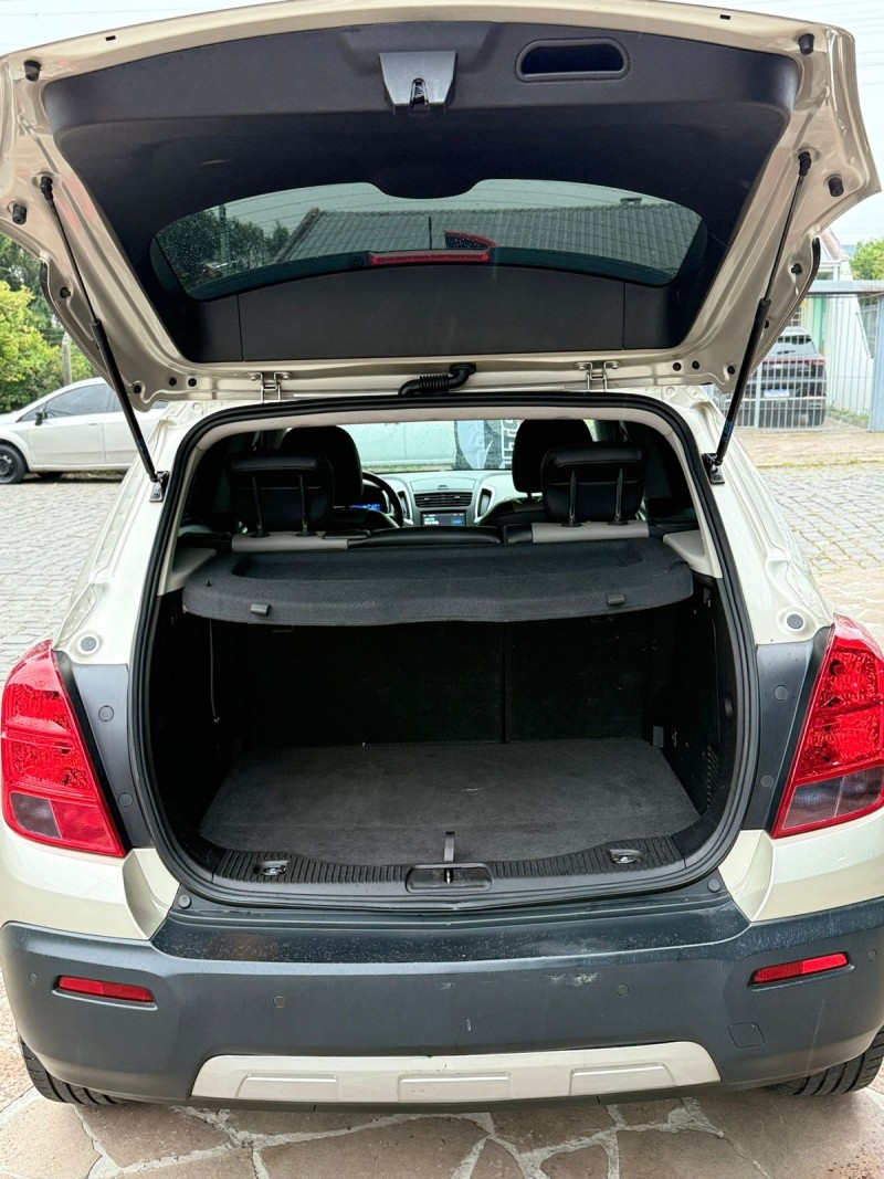 TRACKER 1.8 MPFI LTZ 4X2 16V FLEX 4P AUTOMÁTICO - 2015 - CAXIAS DO SUL