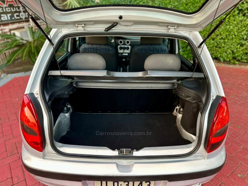 CELTA 1.0 MPFI SUPER 8V FLEX 4P MANUAL - 2004 - ROLANTE