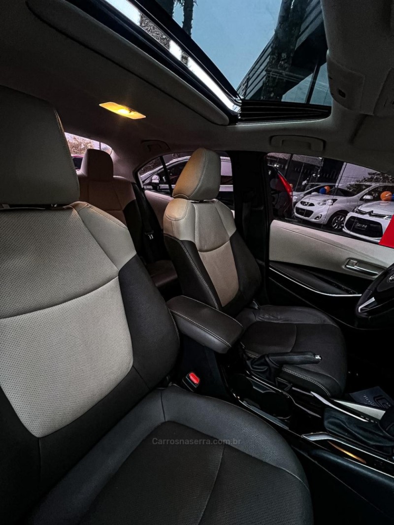 COROLLA 1.8 ALTIS PREMIUM 16V HÍBRIDO 4P AUTOMÁTICO - 2023 - CANELA