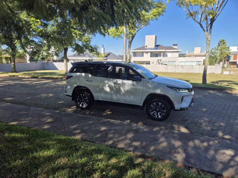 HILUX SW4 2.8 4X4 DIAMOND 16V TURBO DIESEL 4P 7 LUGARES AUTOMATICO - 2024 - BENTO GONçALVES