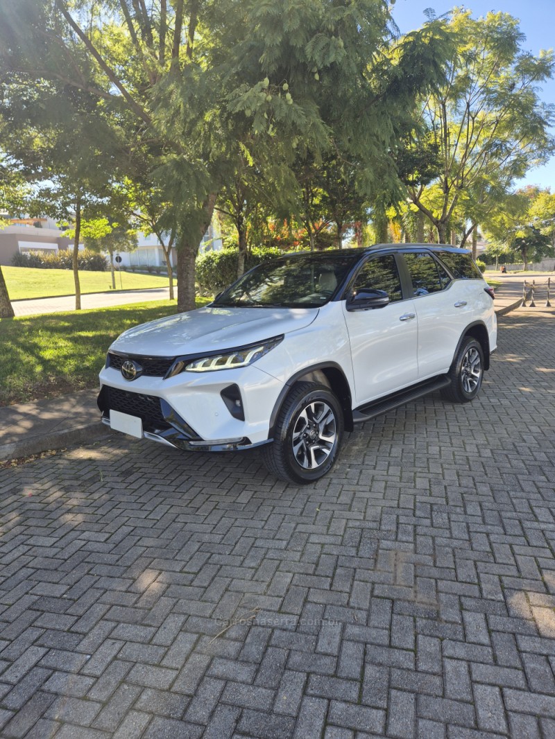 HILUX SW4 2.8 4X4 DIAMOND 16V TURBO DIESEL 4P 7 LUGARES AUTOMATICO - 2024 - BENTO GONçALVES