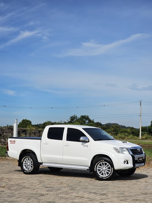 HILUX 3.0 SRV 4X4 CD 16V TURBO INTERCOOLER DIESEL 4P AUTOMÁTICO - 2014 - ANTôNIO PRADO