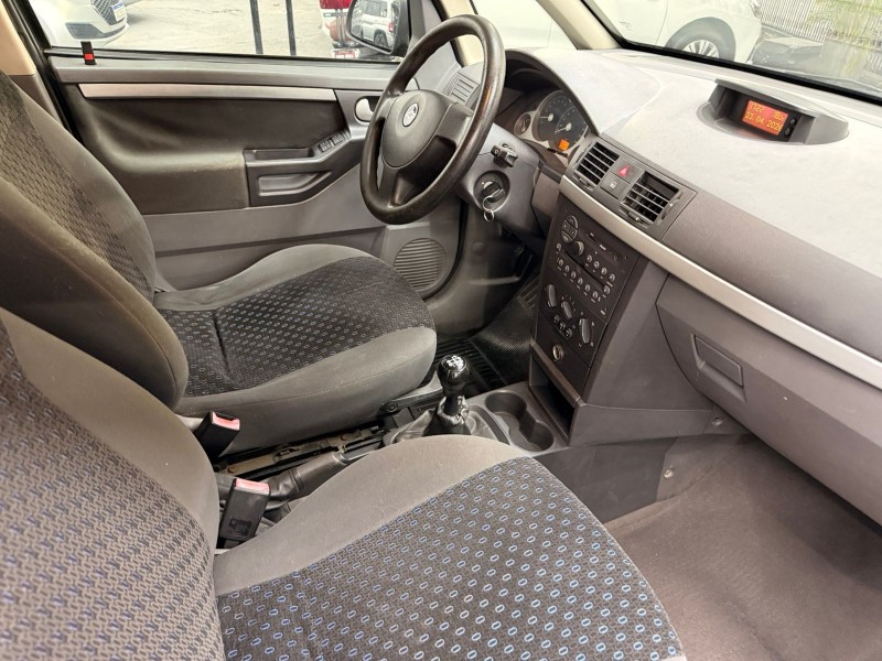 MERIVA 1.4 MPFI MAXX 8V ECONO.FLEX 4P MANUAL - 2011 - CANELA