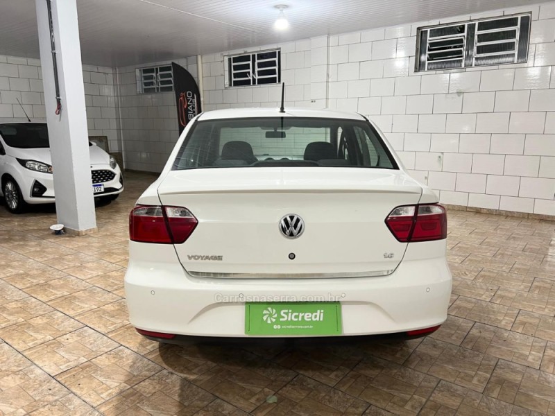 VOYAGE 1.6 MI HIGHLINE 8V FLEX 4P MANUAL - 2014 - BENTO GONçALVES