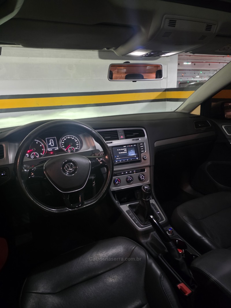 GOLF 1.0 TSI COMFORTLINE 12V TOTAL FLEX 4P MANUAL - 2017 - CAXIAS DO SUL