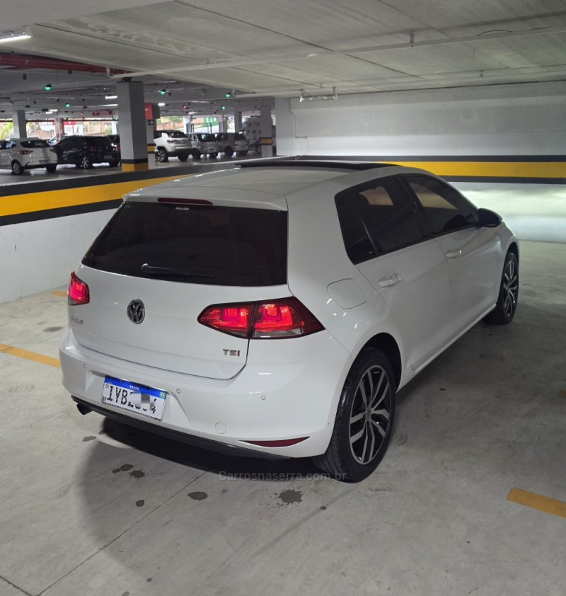 GOLF 1.0 TSI COMFORTLINE 12V TOTAL FLEX 4P MANUAL - 2017 - CAXIAS DO SUL