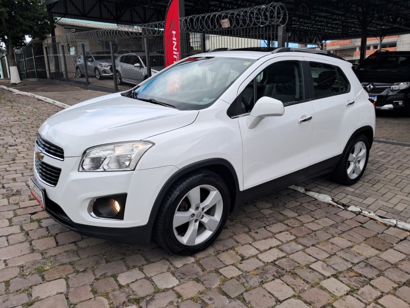 tracker 1.8 mpfi ltz 4x2 16v flex 4p automatico 2014 caxias do sul