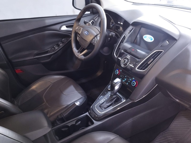 FOCUS 2.0 TITANIUM PLUS FASTBACK 16V FLEX 4P AUTOMÁTICO - 2019 - CAXIAS DO SUL