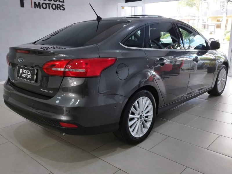 FOCUS 2.0 TITANIUM PLUS FASTBACK 16V FLEX 4P AUTOMÁTICO - 2019 - CAXIAS DO SUL
