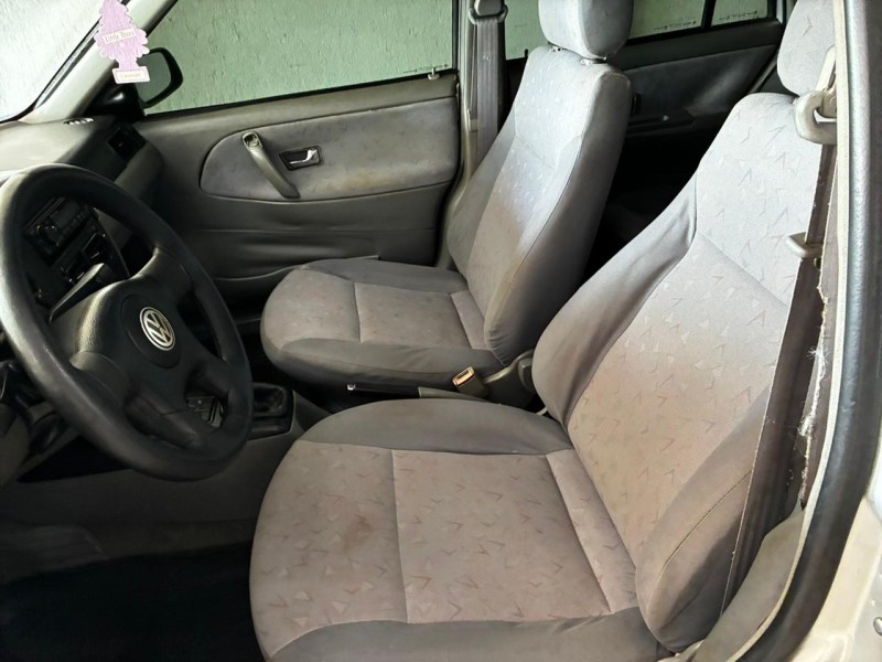 SANTANA 2.0 MI 8V GASOLINA 4P MANUAL - 2001 - BOM PRINCíPIO