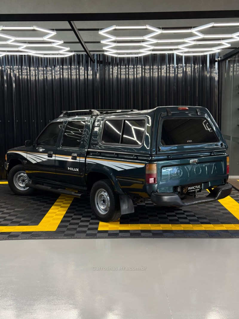 HILUX 2.4 4X2 CD 8V DIESEL 4P MANUAL - 1994 - LAJEADO