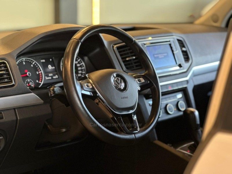 AMAROK 3.0 V6 TDI HIGHLINE CD DIESEL 4MOTION AUTOMÁTICO - 2023 - CAXIAS DO SUL