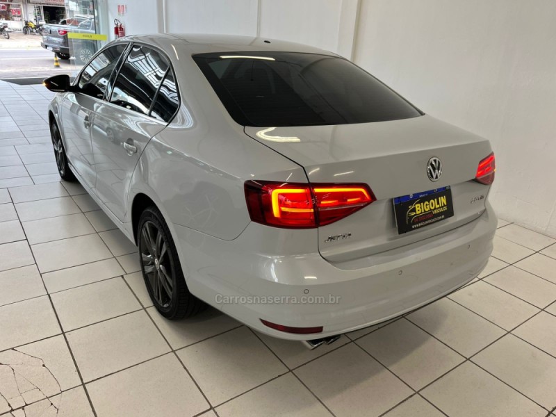 JETTA 2.0 TSI HIGHLINE 211CV GASOLINA 4P TIPTRONIC - 2017 - BENTO GONçALVES