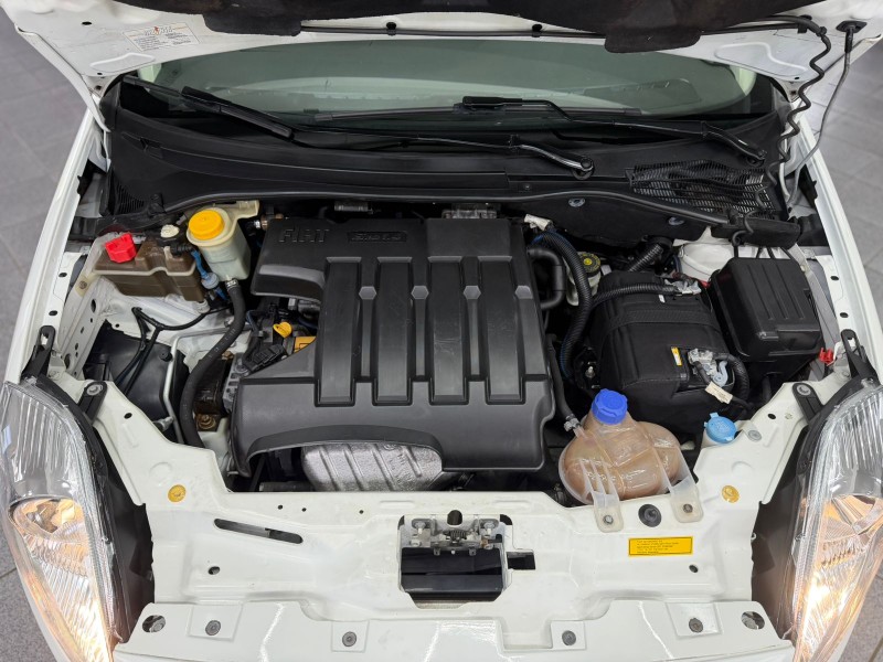PUNTO 1.4 ATTRACTIVE 8V FLEX 4P MANUAL - 2011 - CAXIAS DO SUL