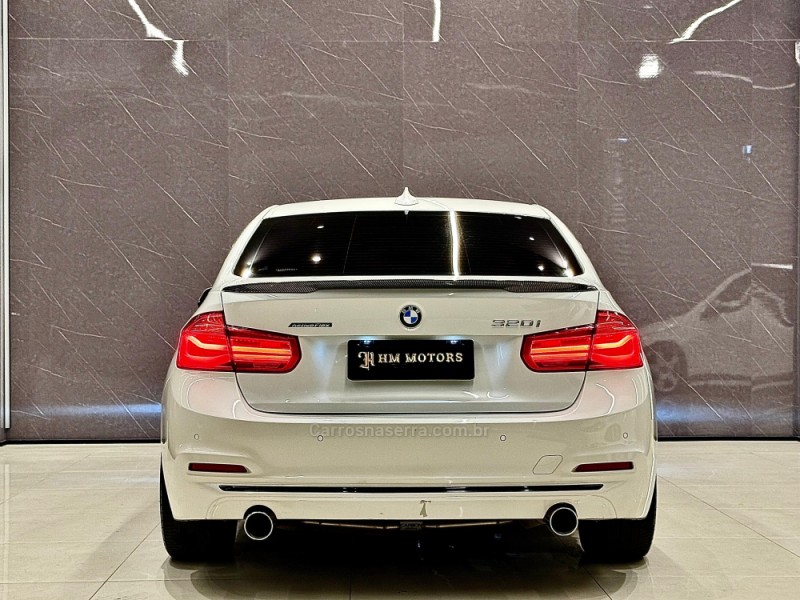 320I 2.0 GP 16V TURBO GASOLINA 4P AUTOMÁTICO - 2016 - CAXIAS DO SUL
