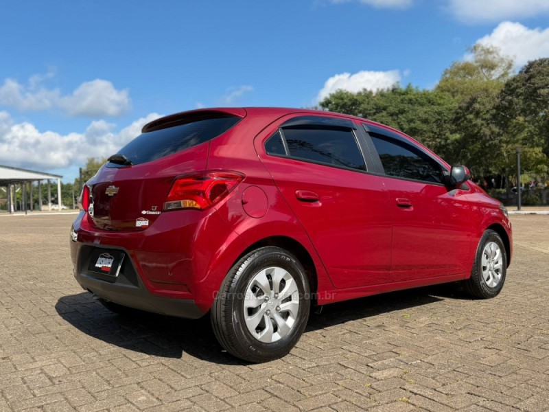 ONIX 1.0 LT 12V FLEX 4P MANUAL - 2019 - BROCHIER