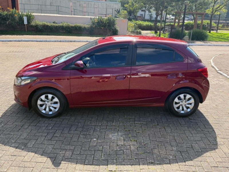 ONIX 1.0 LT 12V FLEX 4P MANUAL - 2019 - BROCHIER