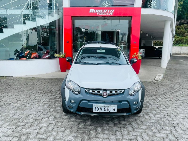 PALIO 1.8 MPI ADVENTURE WEEKEND 8V FLEX 4P MANUAL - 2017 - BENTO GONçALVES