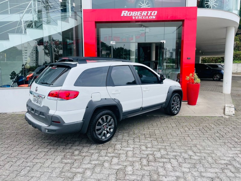 PALIO 1.8 MPI ADVENTURE WEEKEND 8V FLEX 4P MANUAL - 2017 - BENTO GONçALVES