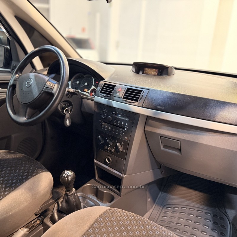 MERIVA 1.8 MPFI PREMIUM 8V FLEX 4P MANUAL - 2011 - NOVO HAMBURGO