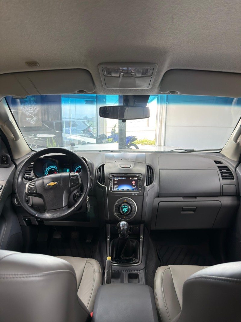 S10 2.4 LTZ 4X2 CD 8V FLEX 4P MANUAL - 2014 - LAJEADO