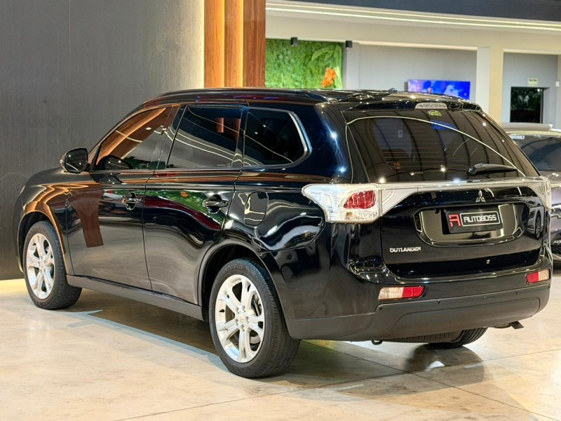 OUTLANDER 2.0 16V GASOLINA 4P AUTOMÁTICO - 2015 - NOVO HAMBURGO