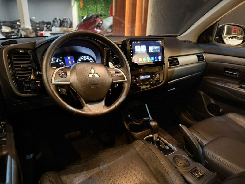 OUTLANDER 2.0 16V GASOLINA 4P AUTOMÁTICO - 2015 - NOVO HAMBURGO