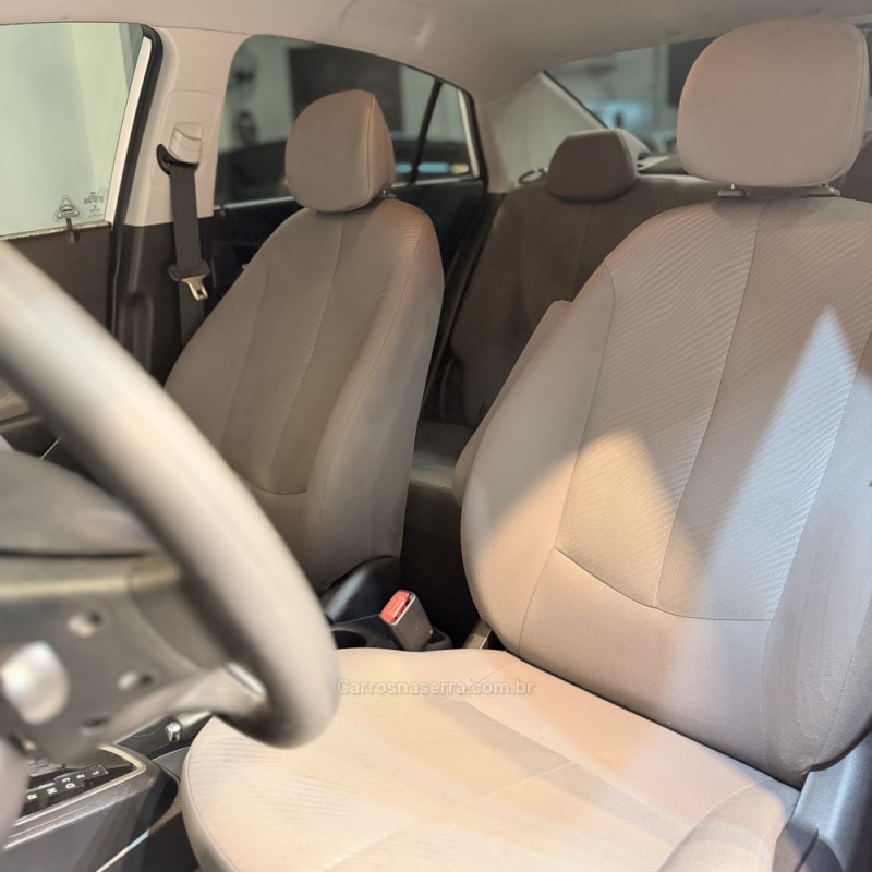 HB20 1.6 COMFORT PLUS 16V FLEX 4P AUTOMÁTICO - 2015 - NOVO HAMBURGO