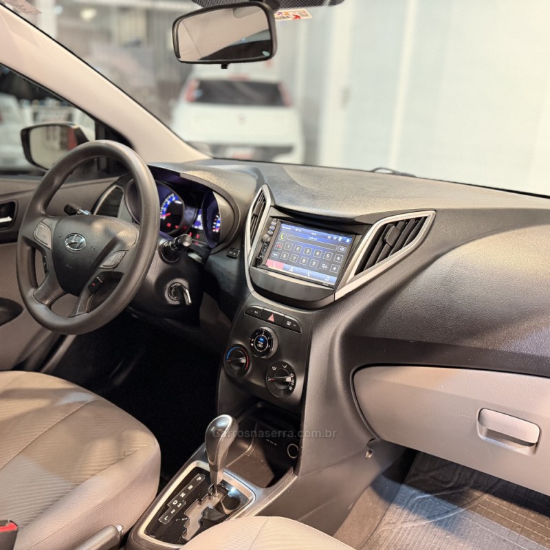 HB20 1.6 COMFORT PLUS 16V FLEX 4P AUTOMÁTICO - 2015 - NOVO HAMBURGO