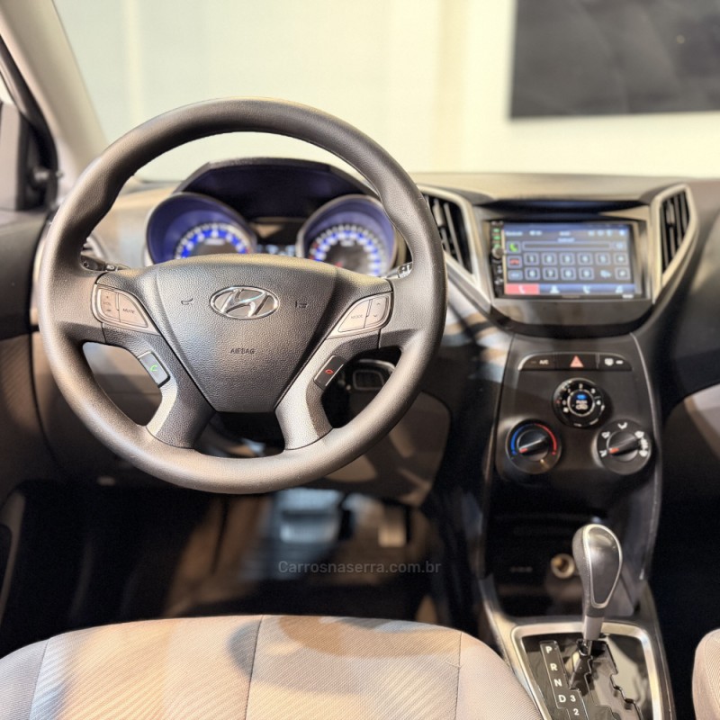 HB20 1.6 COMFORT PLUS 16V FLEX 4P AUTOMÁTICO - 2015 - NOVO HAMBURGO