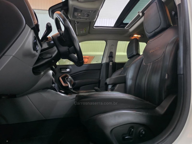 TORO 2.0 16V VOLCANO AT9 4X4 FLEX 4P AUTOMÁTICO - 2019 - SAPUCAIA DO SUL
