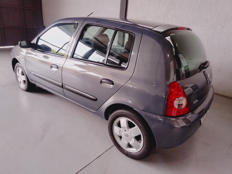 CLIO 1.0 16V FLEX 4P MANUAL - 2011 - SãO SEBASTIãO DO CAí