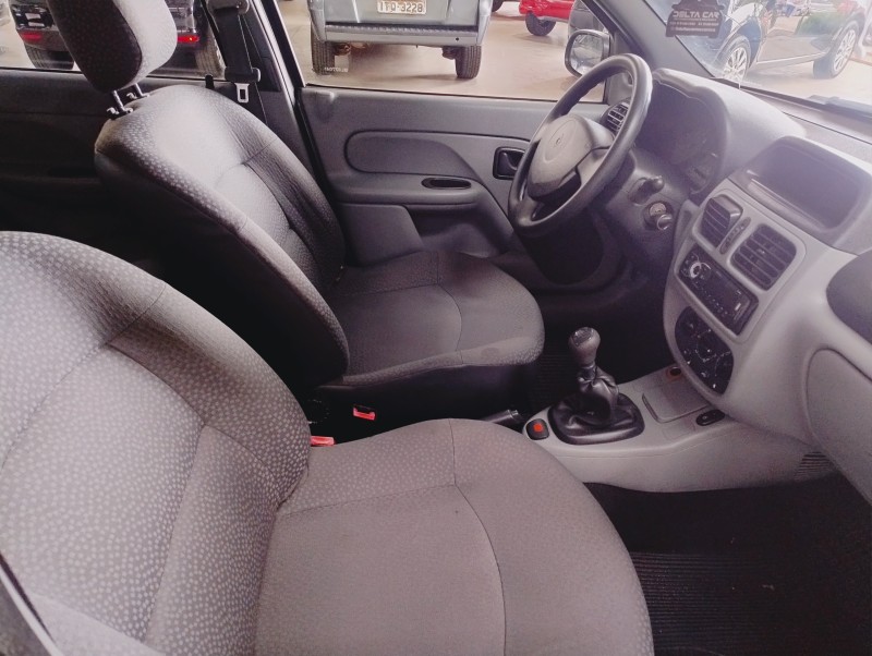 CLIO 1.0 16V FLEX 4P MANUAL - 2011 - SãO SEBASTIãO DO CAí